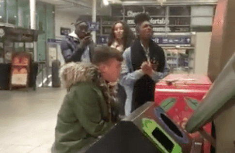 WATCH: Dublin teens stun Connolly passengers with gorgeous rendition of Christina Aguilera song