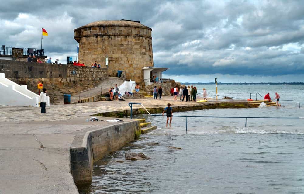 Former Green Minister shares appalling photo of Sandymount beach following swimming ban