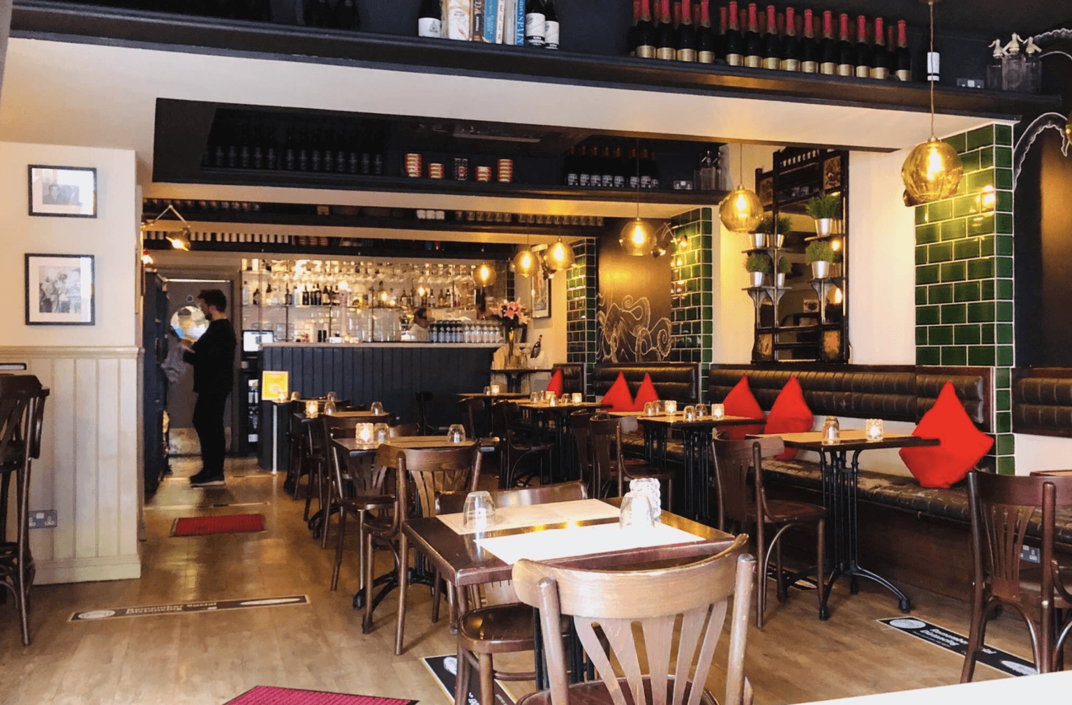 Local restaurant records 42 cancellations in light of new Dublin restrictions