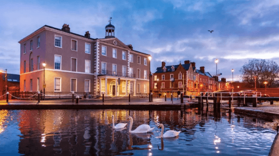 Lord Mayor proposes curfew for Portobello Plaza