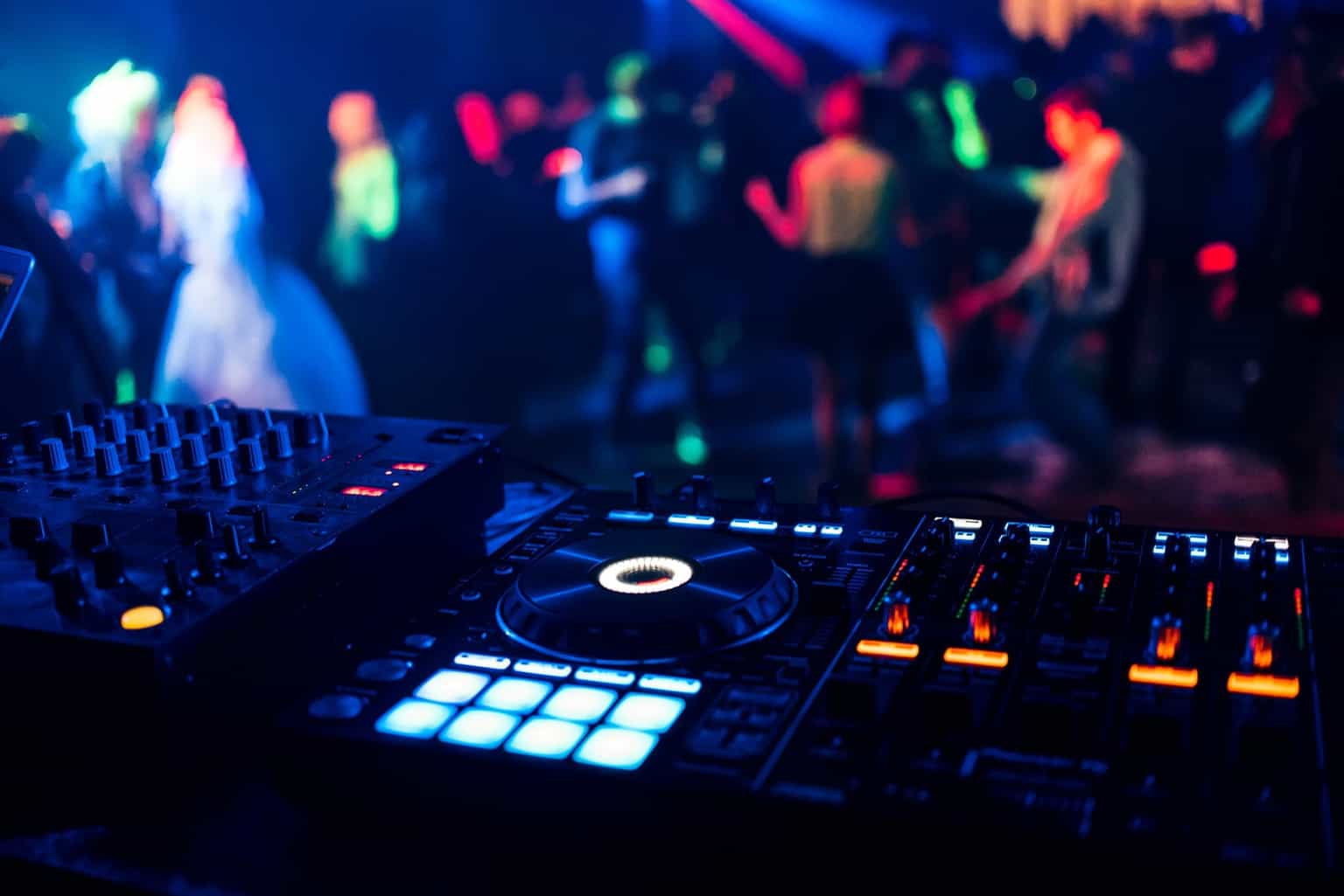 Nightclubs all over Dublin are operating with earlier closing times following government announcement