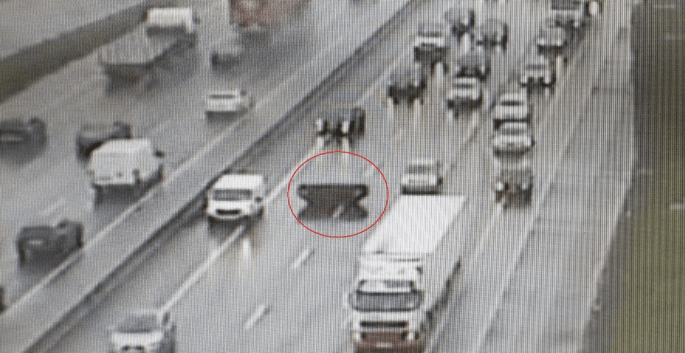 PICS: A Skip Has Landed In The Middle Lane Of The M50 This Afternoon