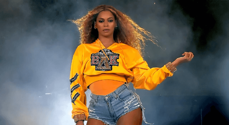 There’ll Be A Beyoncé-Themed Karaoke Brunch In NoLIta Next Weekend