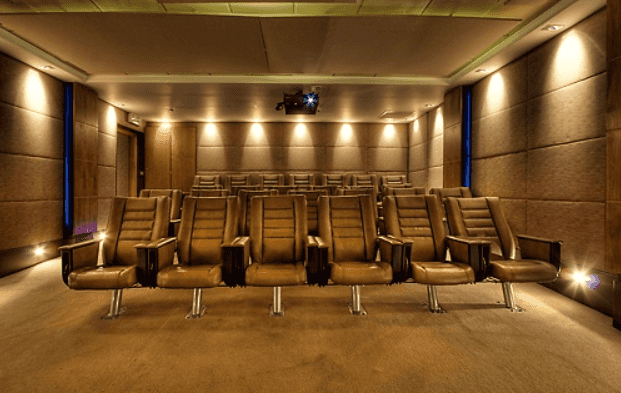 Dublin hotel to host private screenings of your favourite festive movies