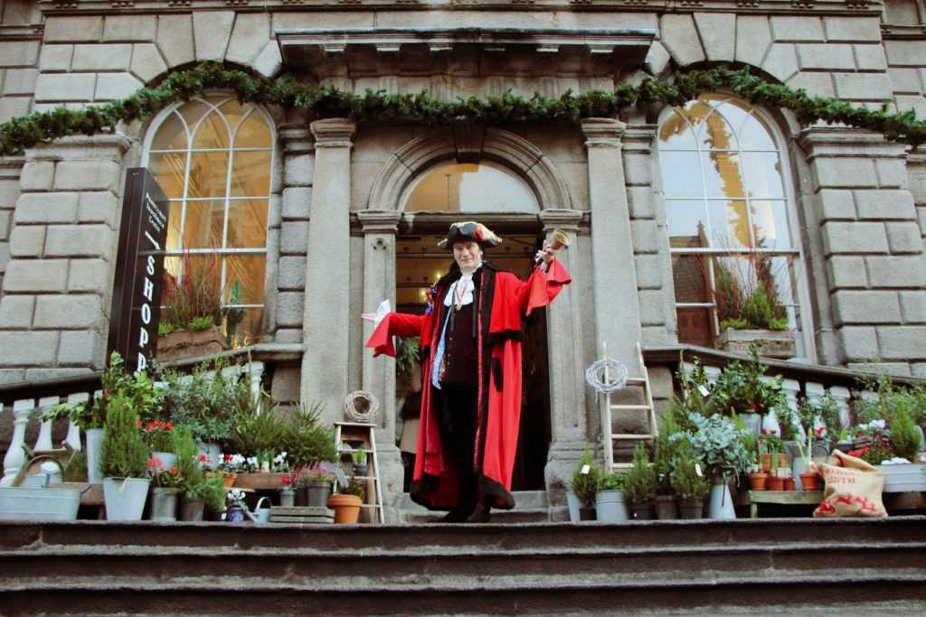 The Christmas Lights Will Be Turned On At Powerscourt Centre Tomorrow