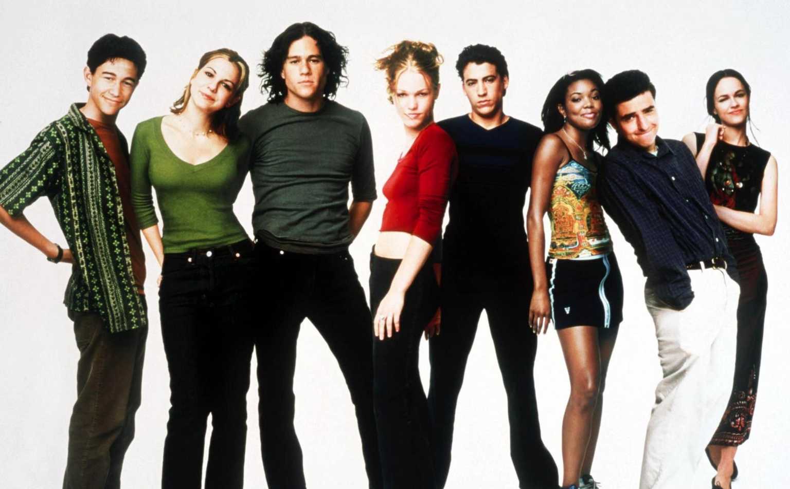 We’re hosting the ultimate date night with pizza, drinks and a 90s classic