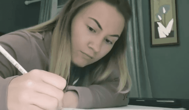 WATCH: Irish comedian pens hilarious letter to Penney’s set to the tune of Eminem’s Stan