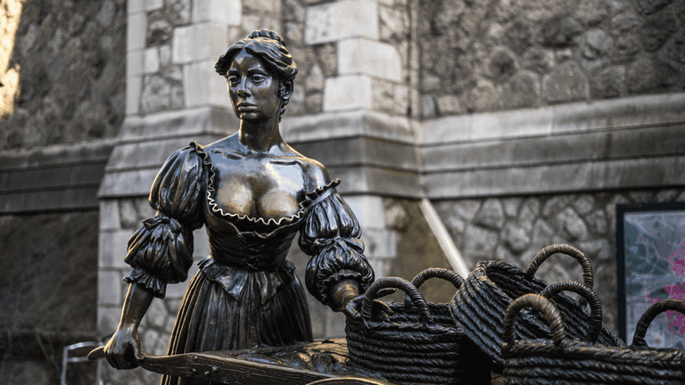 Artist who sculpted iconic Molly Malone statue has passed away