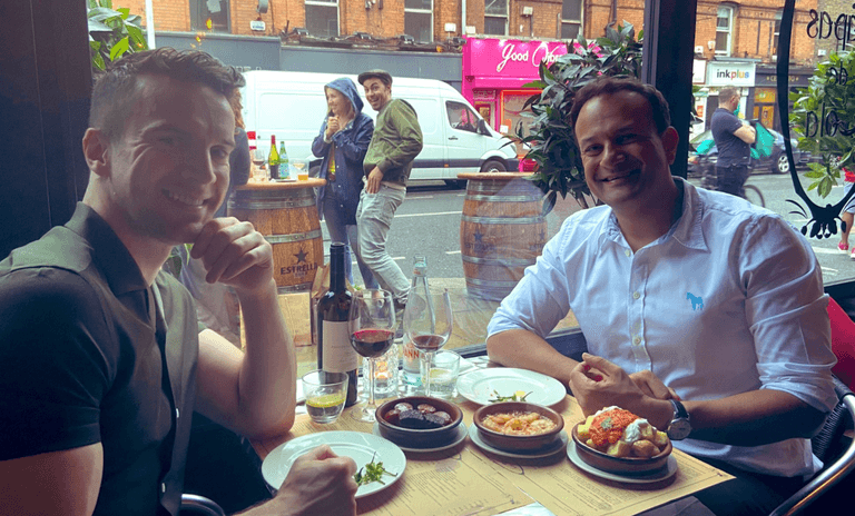 Twitter is loving Leo’s date night photo at Las Tapas de Lola