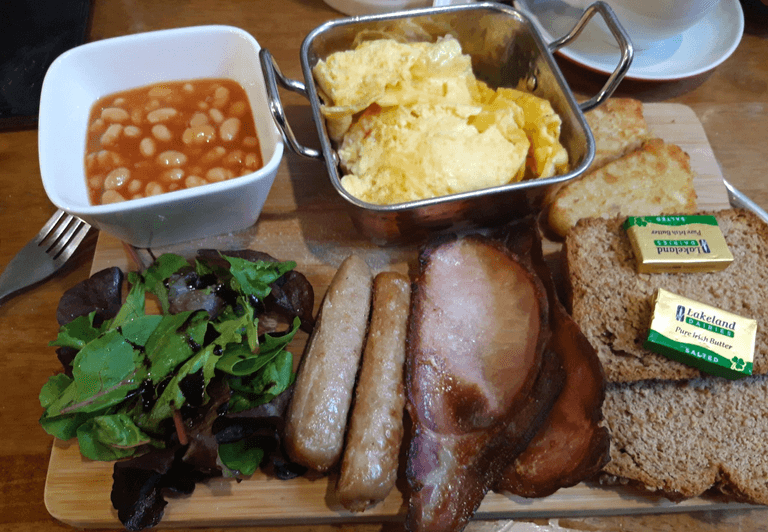 This woman’s deconstructed Irish fry served with salad has caused outrage online