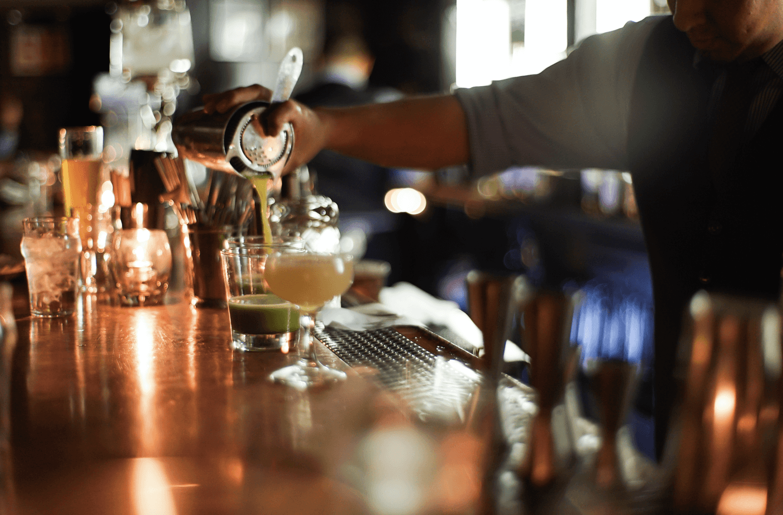 NPHET official gives reasoning behind recommended closure of Dublin pubs and restaurants