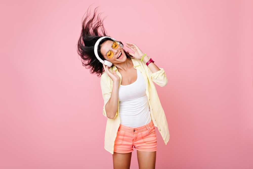 QUIZ: Can you guess Irish people’s favourite songs, artists and podcasts in 2020?