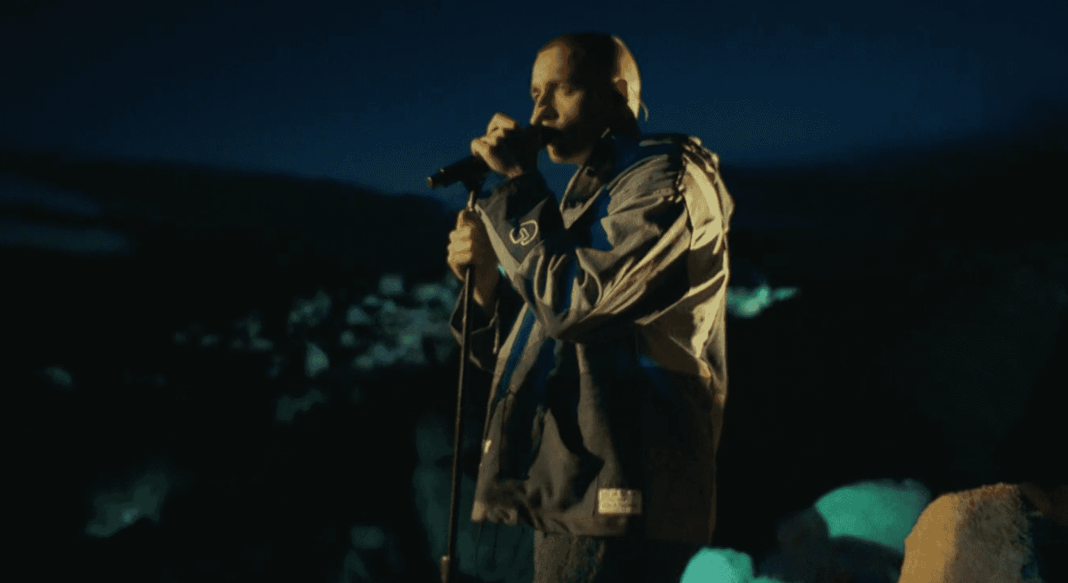 WATCH: Dermot Kennedy wows fans with performance on The Ellen Show