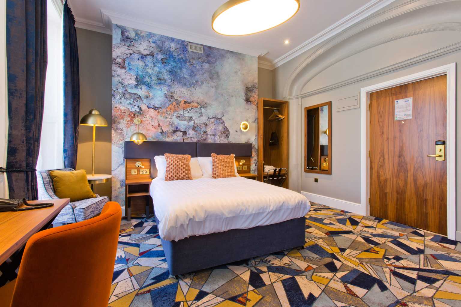 Spending the night with the Keaven’s Port Hotel