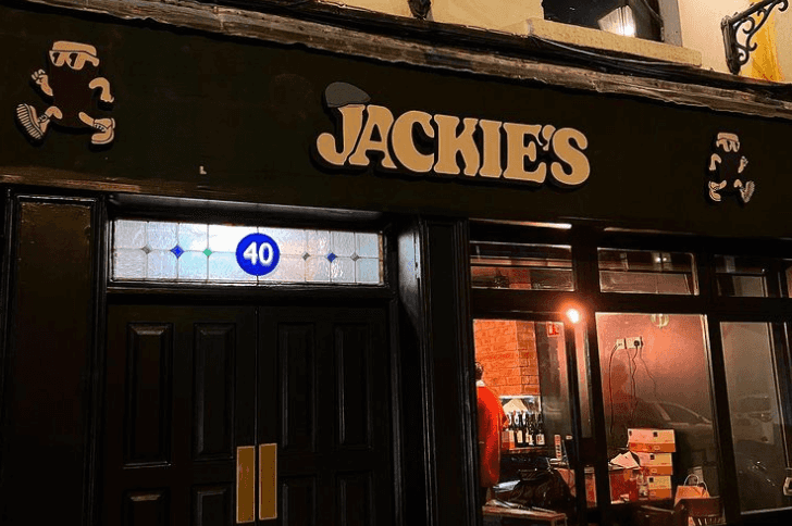 There’s now a new bar for aging Millennials that’s even complete with Aisling copybooks