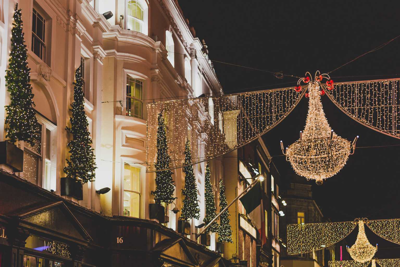 Christmas lights in Dublin City to be switched off earlier each night