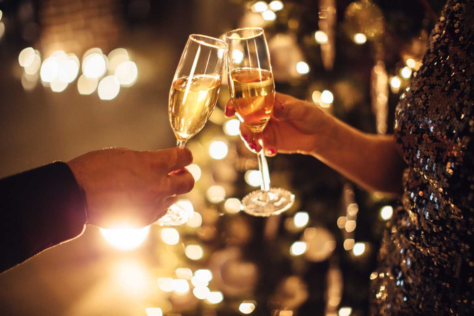 Celebrate 2023 in style at this very glam New Year’s Eve champagne party