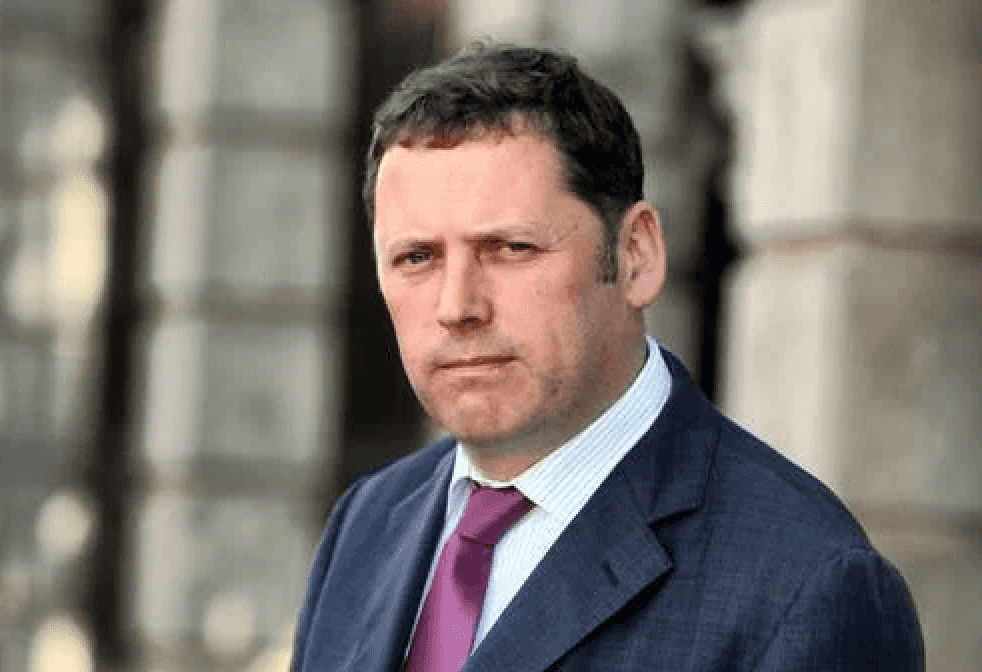TD Barry Cowen criticised for ‘it’s like making sweets free’ eviction ban comment