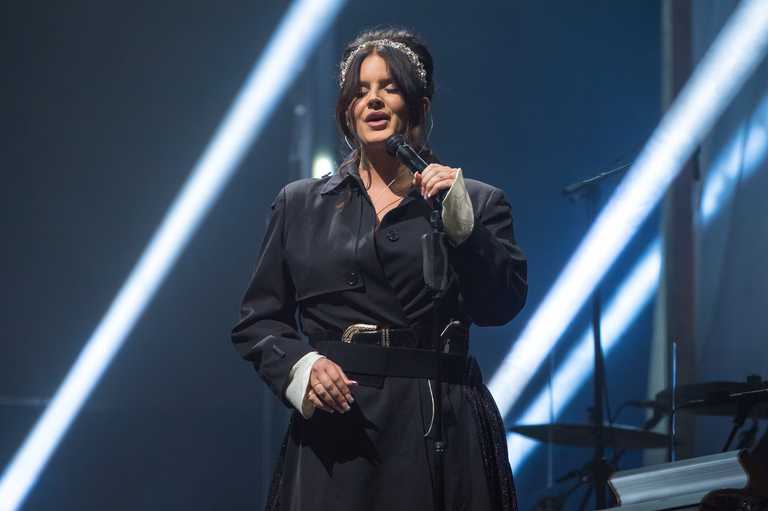 Lana Del Rey announces Dublin gig with just 10 days notice