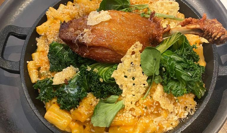 REVIEW: Confit Duck Mac N Cheese at 31 Lennox