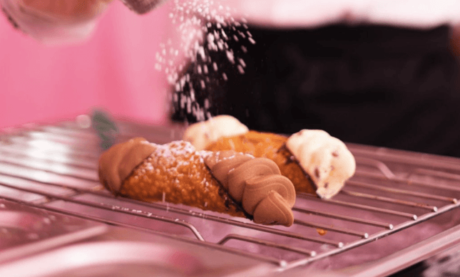 ‘We are back at last’ Ciao Cannoli set up at Grand Canal Street