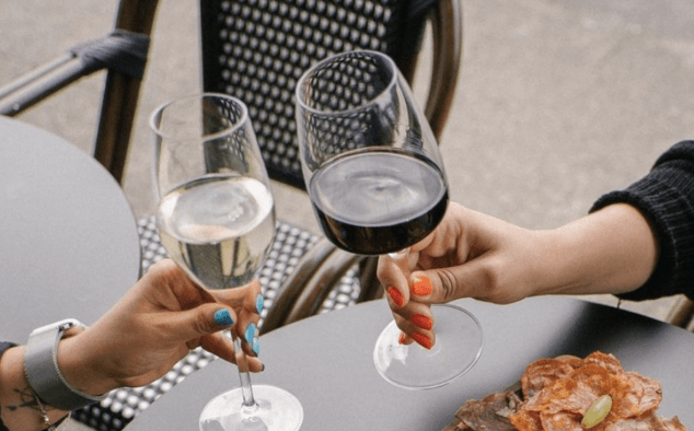 Clontarf café surge into the wine scene with new bar