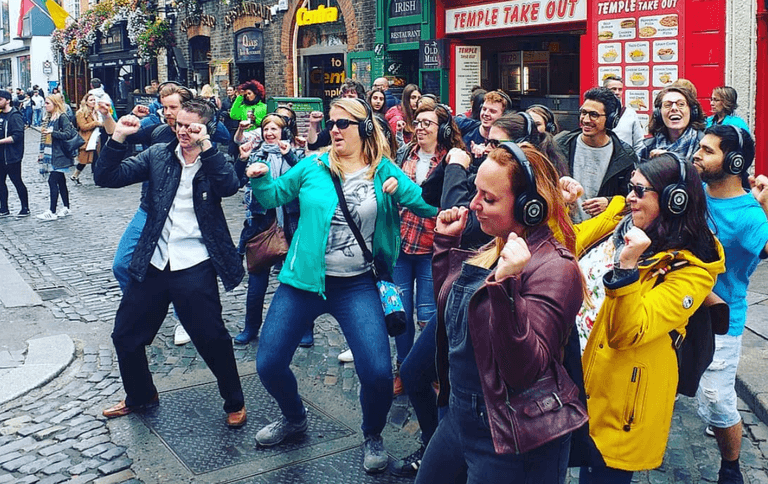 This Silent Disco Tour Around Dublin Is The BEST Way To See The City This Silent Disco Tour Around Dublin Is The BEST Way To See The City
