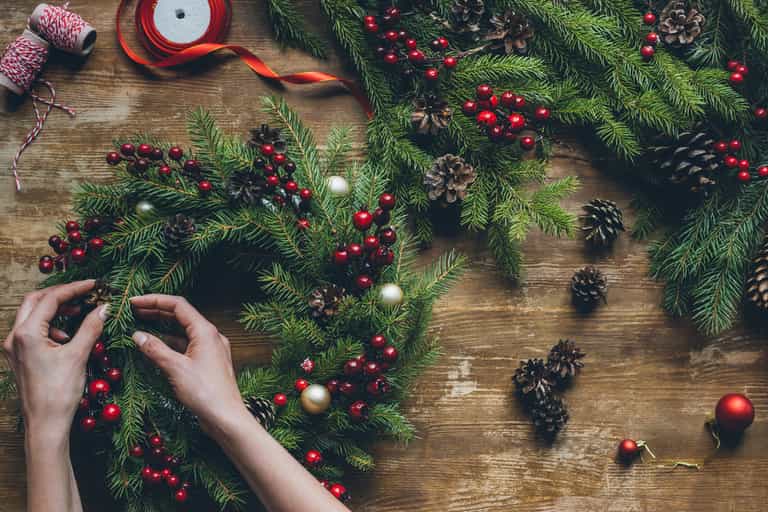 You can get crafty and enjoy cocktails at the Roe & Co Distillery this Christmas You can get crafty and enjoy cocktails at the Roe & Co Distillery this Christmas