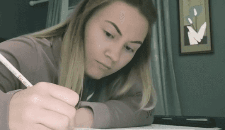 WATCH: Irish comedian pens hilarious letter to Penney’s set to the tune of Eminem’s Stan WATCH: Irish comedian pens hilarious letter to Penney’s set to the tune of Eminem’s Stan