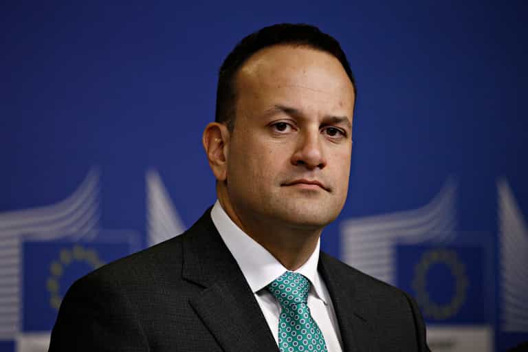 Varadkar tells pubs and restaurants to prepare for closure until end of March Varadkar tells pubs and restaurants to prepare for closure until end of March