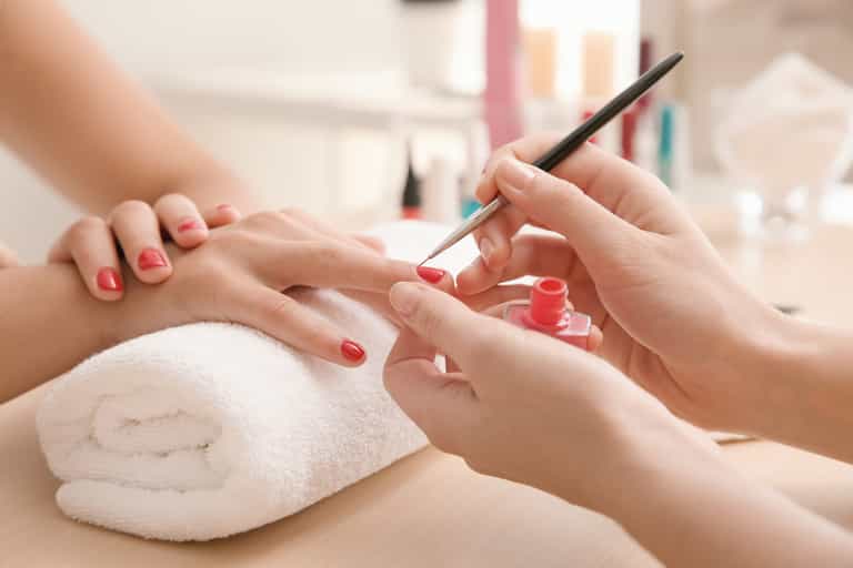 Gardaí issue statement after Dublin salon opens despite Covid restrictions Gardaí issue statement after Dublin salon opens despite Covid restrictions