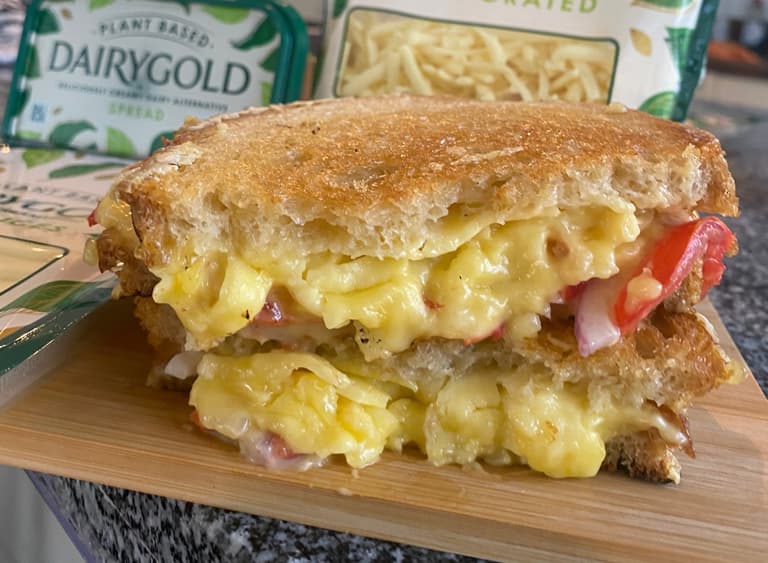 WATCH: Make this tasty toastie lunch in 3 easy steps, using all plant-based ingredients WATCH: Make this tasty toastie lunch in 3 easy steps, using all plant-based ingredients