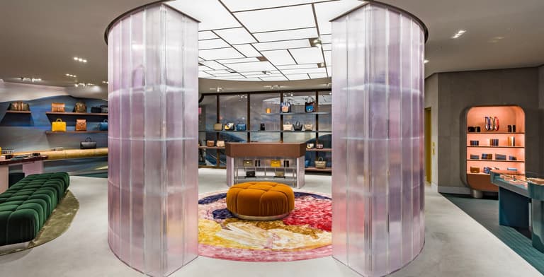 Luxury brand Mulberry to open first Irish standalone store in Dublin Luxury brand Mulberry to open first Irish standalone store in Dublin