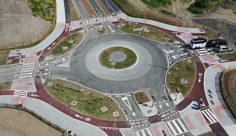 Ireland’s first cycle-friendly roundabout unveiled in Dublin 15 Ireland’s first cycle-friendly roundabout unveiled in Dublin 15