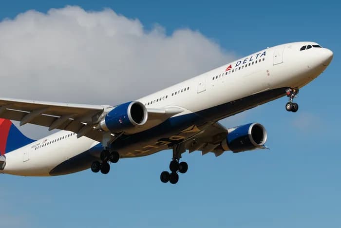 Delta flight makes emergency landing at Dublin airport Delta flight makes emergency landing at Dublin airport