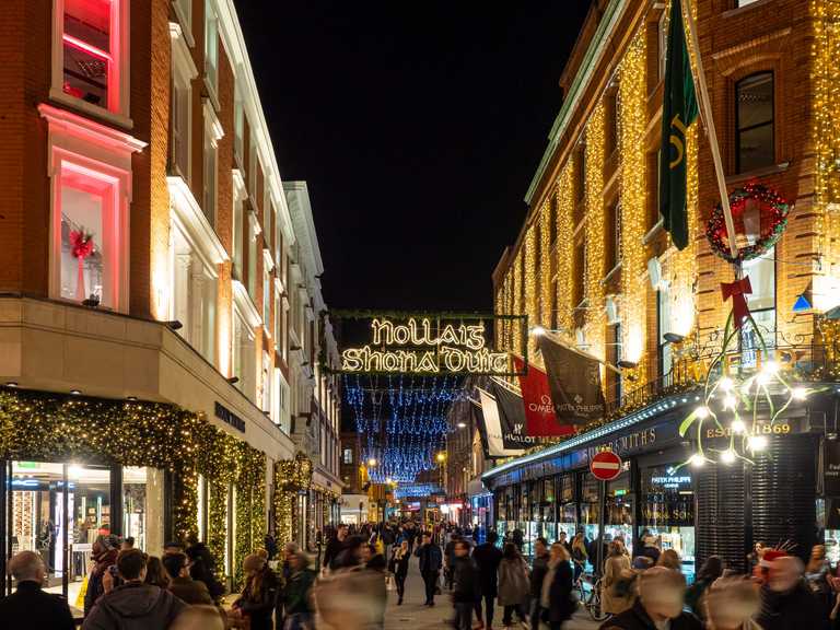 Saturday was a “very good day” for business in the city as delayed Christmas rush begins Saturday was a “very good day” for business in the city as delayed Christmas rush begins