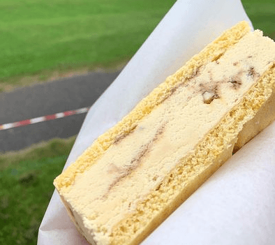 Croissant ice-cream sandwiches? Sign us up! Croissant ice-cream sandwiches? Sign us up!