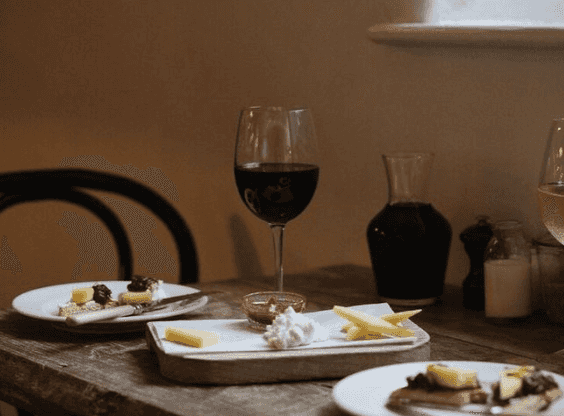 The Lovin Round Up – Openers, closures, and everything in between The Lovin Round Up – Openers, closures, and everything in between