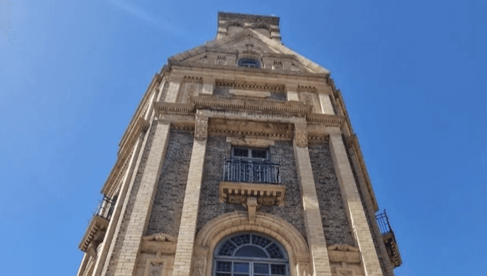 Mr Fox signs lease for new restaurant at the D’Olier Chambers building Mr Fox signs lease for new restaurant at the D’Olier Chambers building