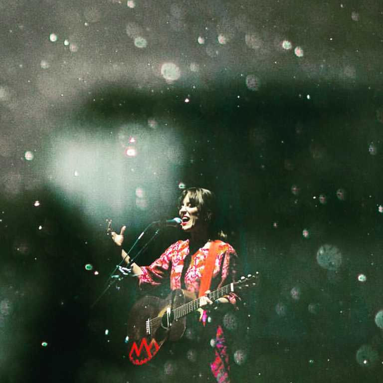 Feist donates merch proceeds from Dublin’s Arcade Fire gig to Women’s Aid Feist donates merch proceeds from Dublin’s Arcade Fire gig to Women’s Aid