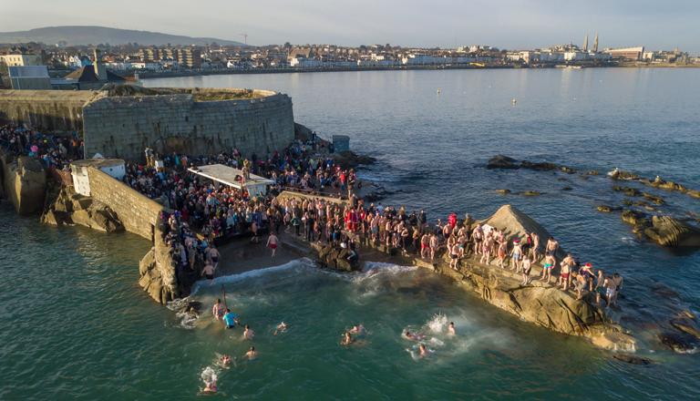 7 top tips if you’re planning a pre-Christmas dinner sea swim 7 top tips if you’re planning a pre-Christmas dinner sea swim
