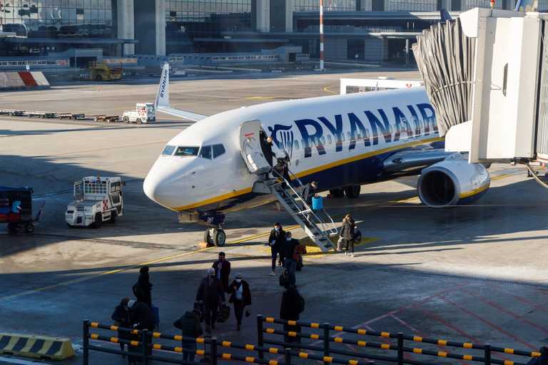 Audio emerges from moment of Ryanair landing malfunction at Dublin Airport Audio emerges from moment of Ryanair landing malfunction at Dublin Airport