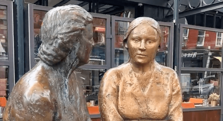 Have you noticed “The Hags with the Bags” on Liffey Street? Have you noticed “The Hags with the Bags” on Liffey Street?